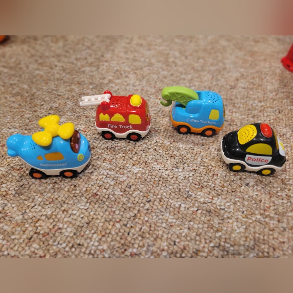 VTech Go! Go! Smart Wheels Starter Pack with Rescue Vehicles